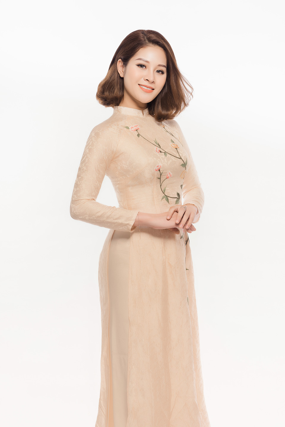 /UserFiles/miss/miss2019/NguyenThuyAnhCenGolf/nguyen-thuy-anh-cengolf (11).jpg